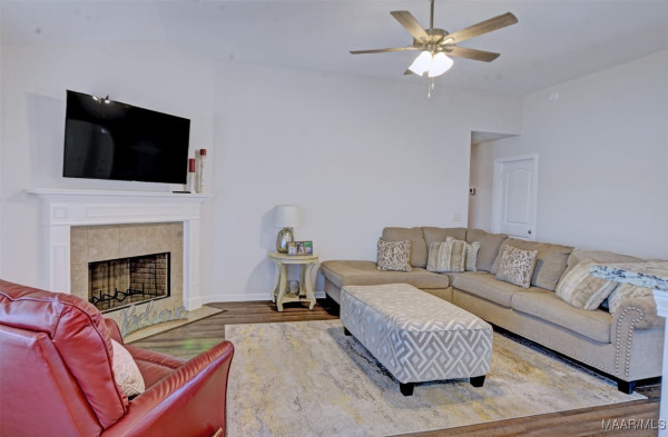 6813 Triston Cove