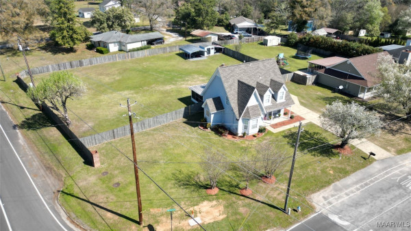 3701 Hampton Oaks Drive