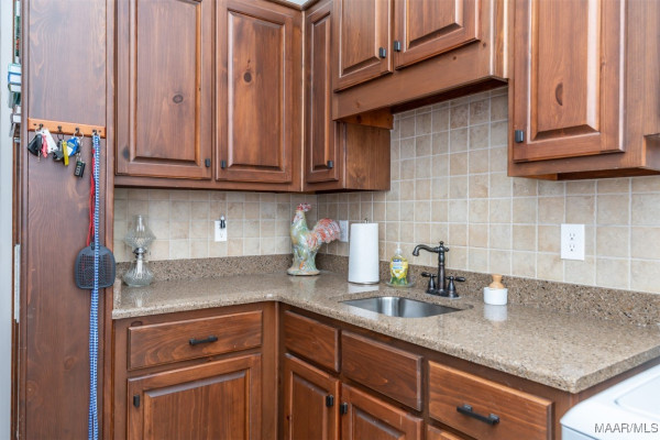 1004 Saddle Ridge