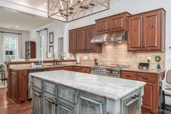1004 Saddle Ridge