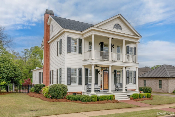 1004 Saddle Ridge