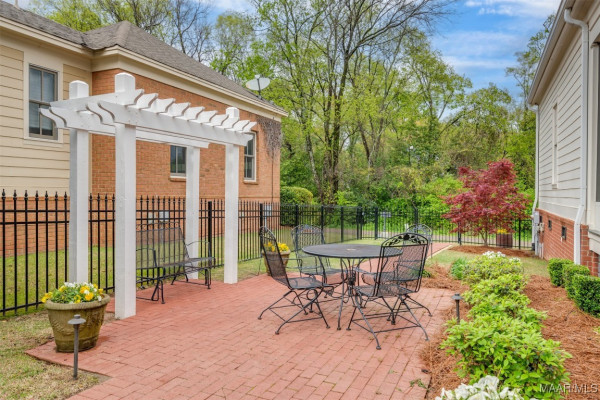 1004 Saddle Ridge