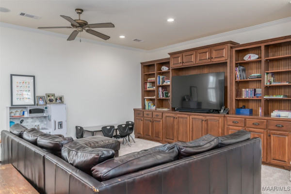 1004 Saddle Ridge
