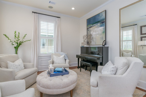 1004 Saddle Ridge