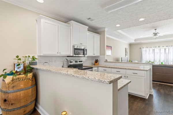 1405 PRAIRIE OAK Drive