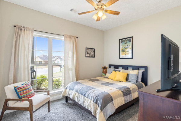 1405 PRAIRIE OAK Drive