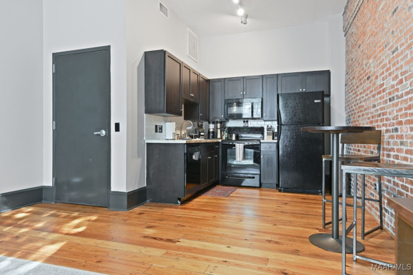 28 Monroe Street 104