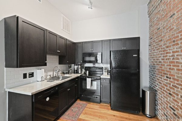 28 Monroe Street 104