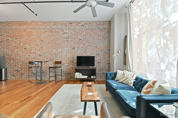 28 Monroe Street 104