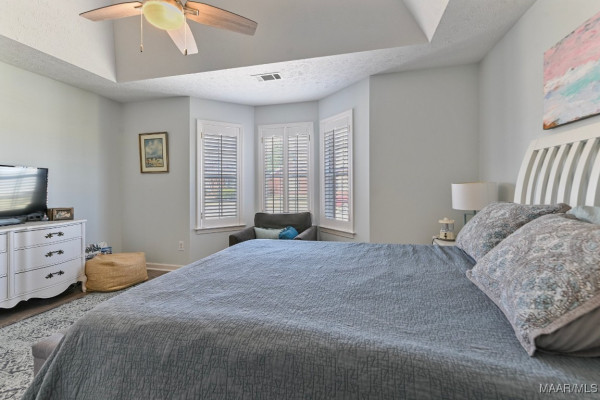 2627 QUEENS HOLLOW Court