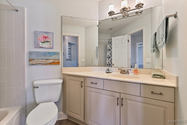 2627 QUEENS HOLLOW Court