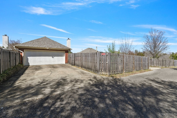2627 QUEENS HOLLOW Court