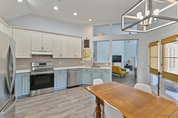2627 QUEENS HOLLOW Court