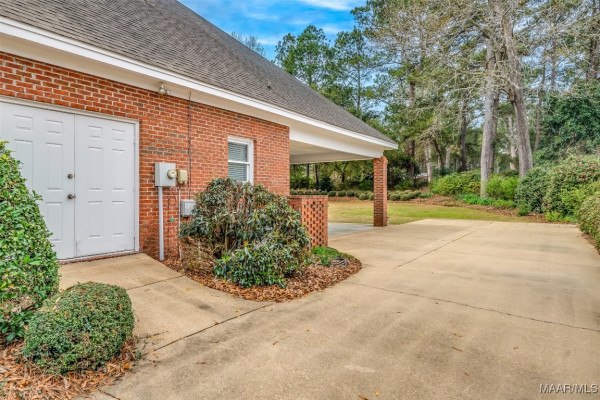 609 Towne Lake Drive