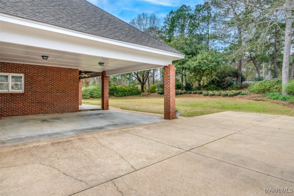 609 Towne Lake Drive