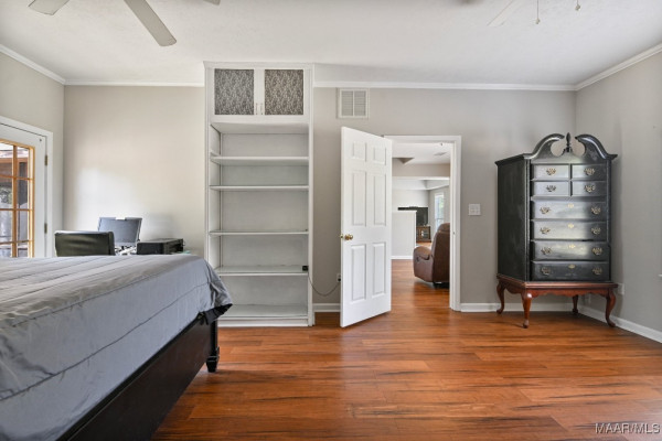 2011 GlenForest Drive