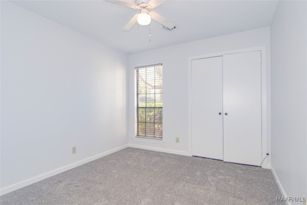 521 RIDGEWOOD Lane
