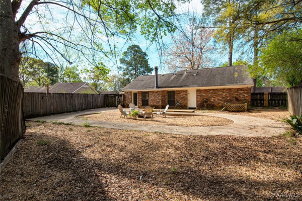 521 RIDGEWOOD Lane