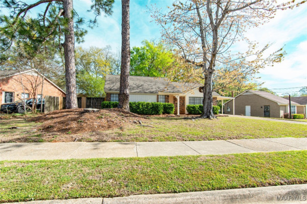 521 RIDGEWOOD Lane