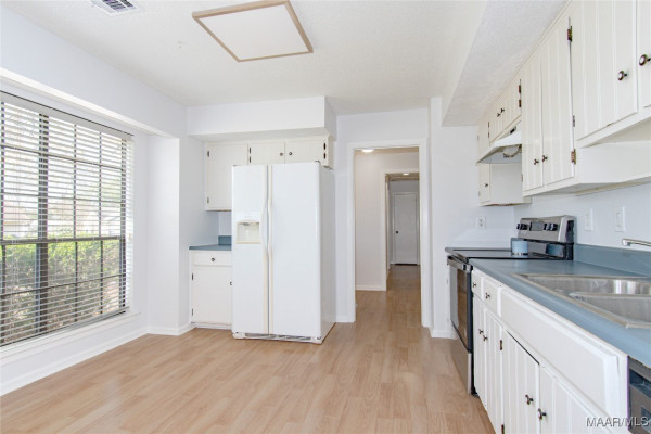 521 RIDGEWOOD Lane