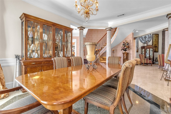 400 Woodside Place