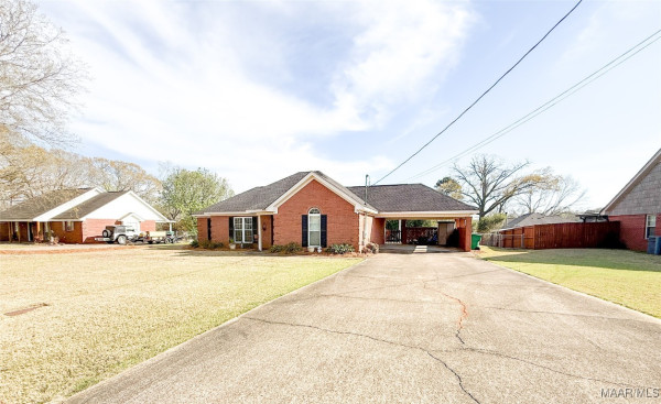 440 SPRING HOLLOW Drive