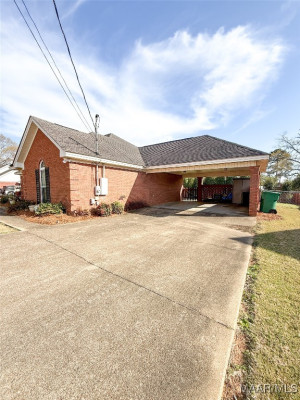 440 SPRING HOLLOW Drive
