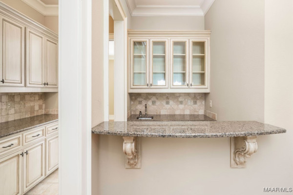 8209 Tuscany Manor