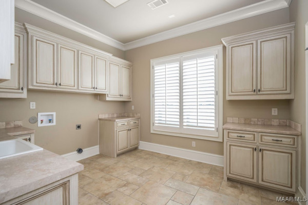 8209 Tuscany Manor