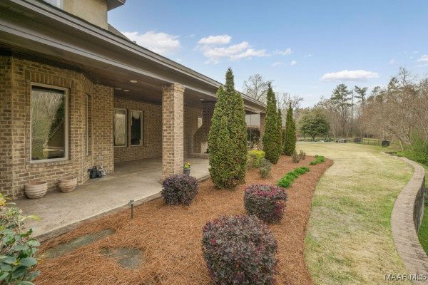 8209 Tuscany Manor