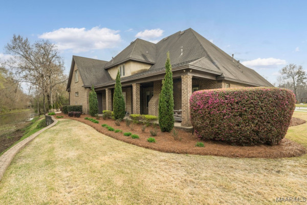 8209 Tuscany Manor