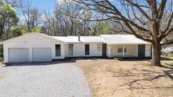 1216 Old Ridge Road E