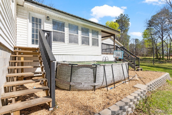 1216 Old Ridge Road E