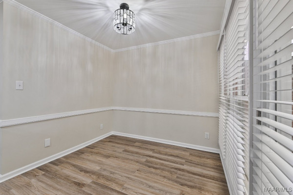 6528 Enfield Mews