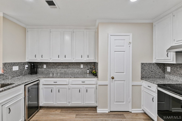 6528 Enfield Mews
