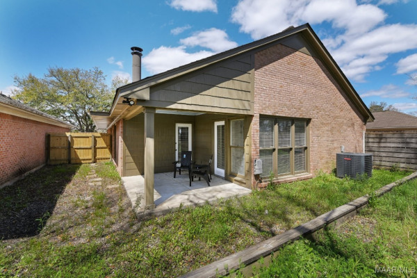 6528 Enfield Mews