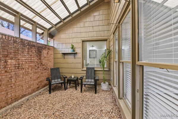 6528 Enfield Mews