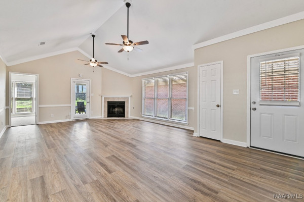 6528 Enfield Mews