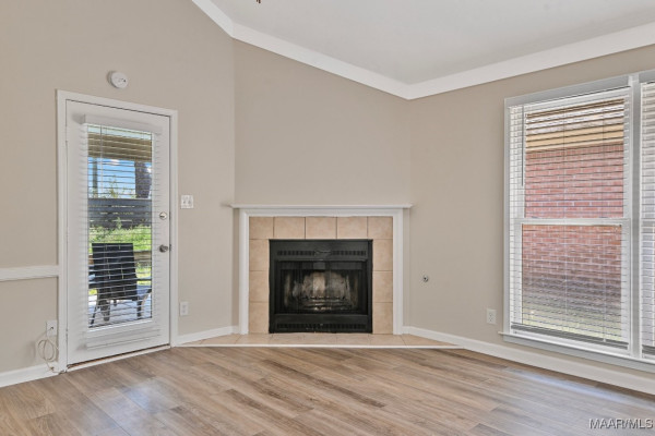 6528 Enfield Mews