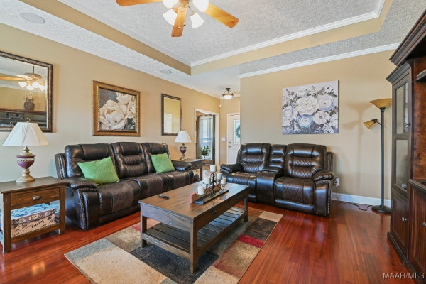 5711 Deatsville Highway
