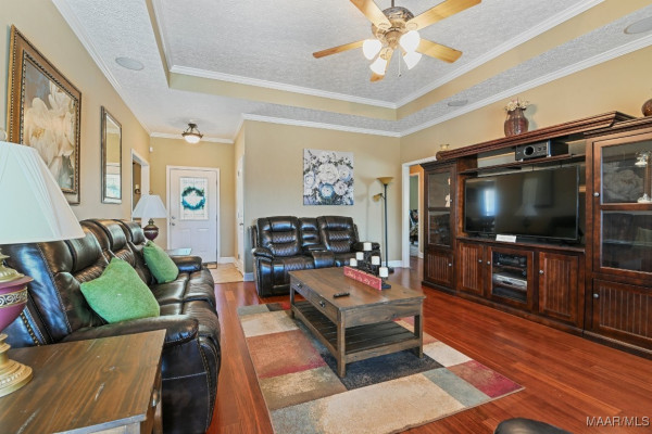 5711 Deatsville Highway