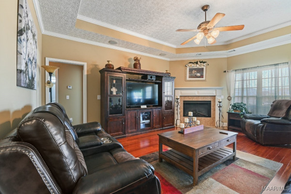 5711 Deatsville Highway