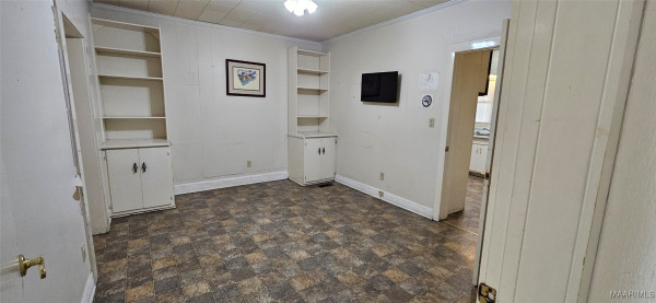 203 8th Street N
