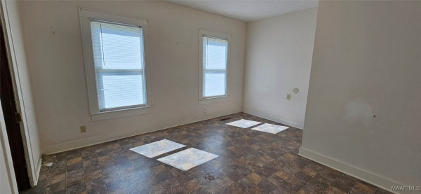 203 8th Street N