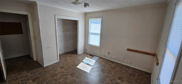 203 8th Street N