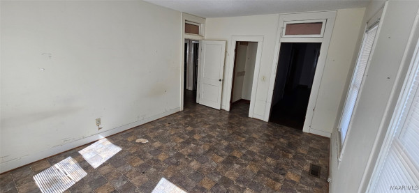 203 8th Street N