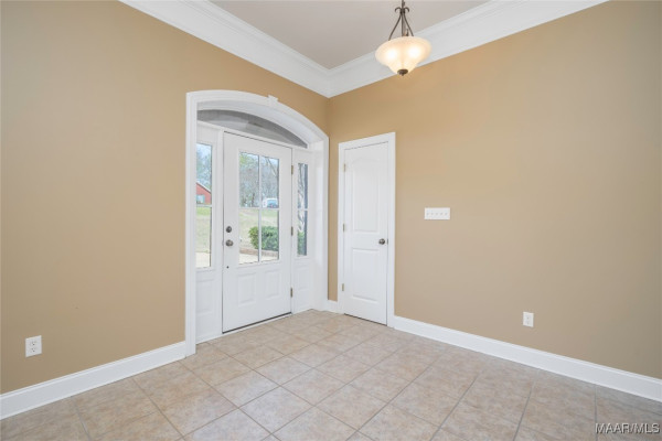 1605 Guiding Way Lane