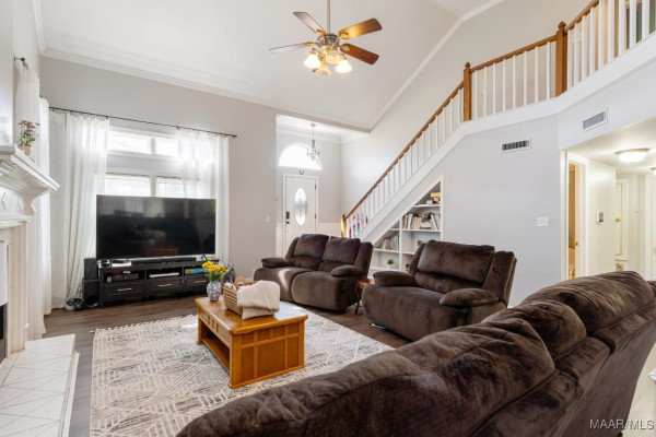 912 RUNNING BROOK Drive