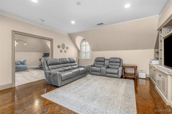 9861 WYNCREST Circle
