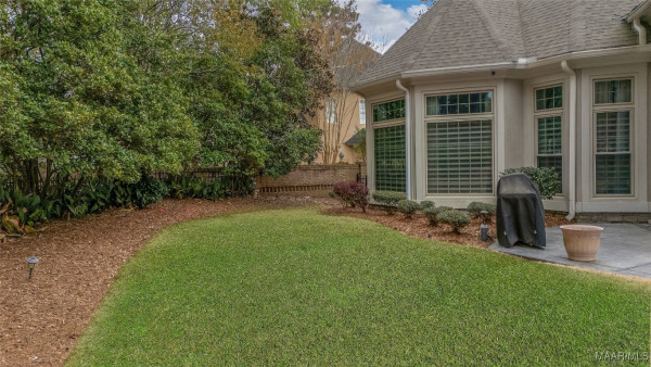 9861 WYNCREST Circle